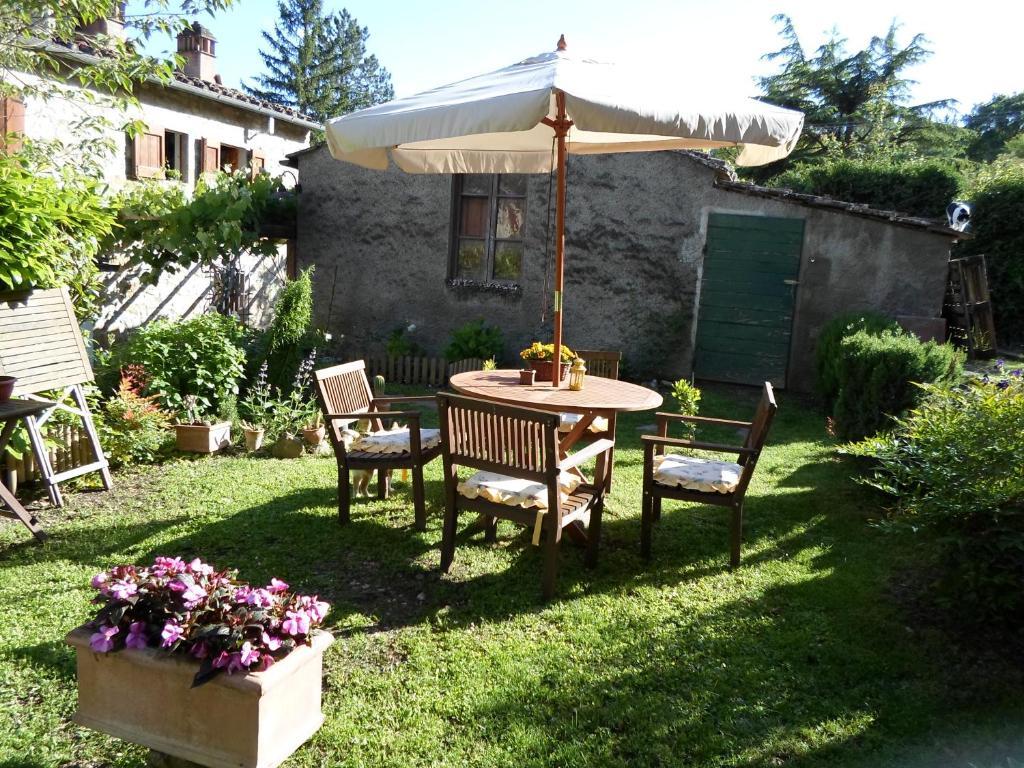 Hostal La FIABA Castellina in Chianti Exterior foto